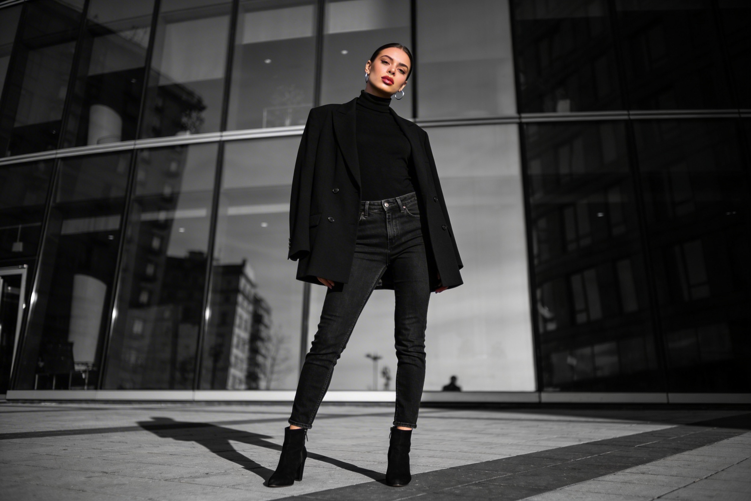 13 Street Style Jeans Outfit Ideas That Slay on Repeat