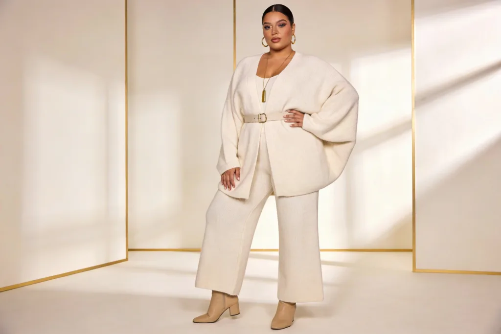 11 Plus Size Aesthetic Outfit Ideas for Instagram Looks: Bold & Cozy