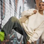 11 Outfits with Baggy Jeans for Street Style Vibes: Bold Yet Breezy