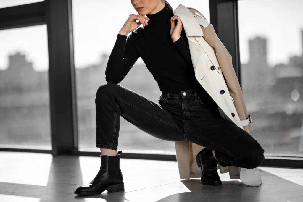 11 Outfits with Black Jeans for Sleek Everyday Looks That Pop
