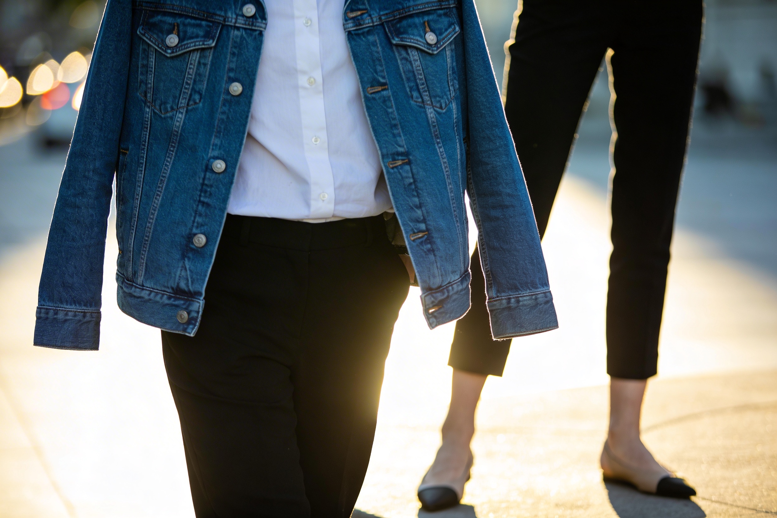 11 Outfits with Denim Jacket That Never Go Out of Style: Timeless Looks